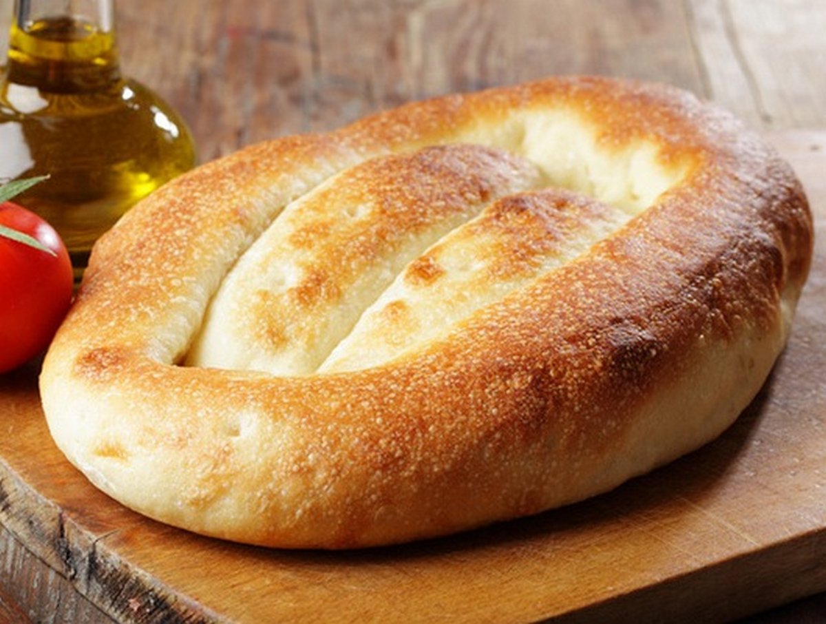 Толстый лаваш домашний рецепт. Армянский хлеб матнакаш. Лаваш армянские хлеб матнакаш. Армянская лепешка матнакаш. Матнакаш грузинский.
